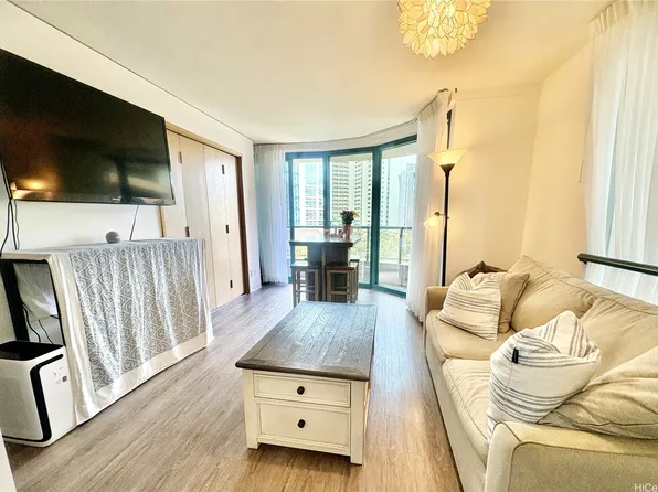 1888 Kalakaua Ave APT 904, Honolulu, HI 96815