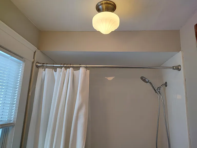 W57N512 Hilbert Ave — Photo 12
