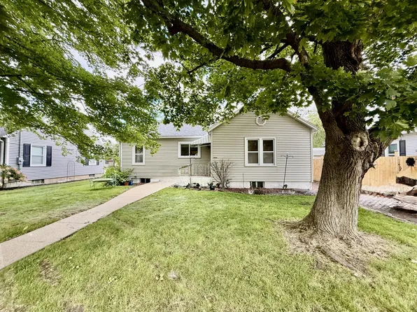 1909 11th St, Peru, IL 61354