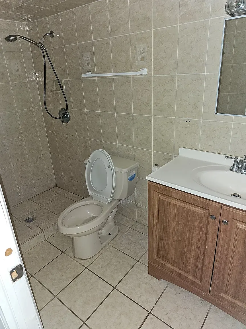 3 bed, 1596 sqft, $3,800 — Photo 2