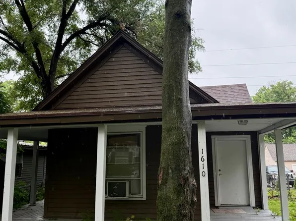 1610 SW Clay St, Topeka, KS 66604