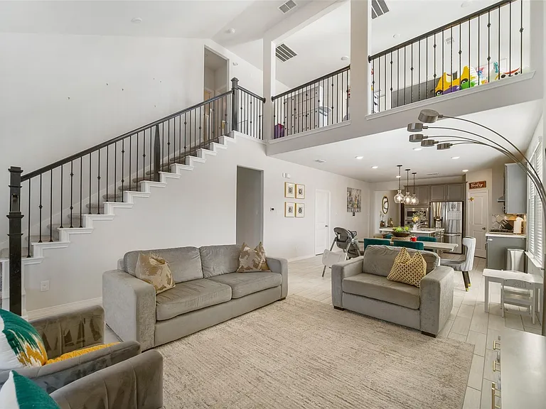 1811 Smithers Landing Dr — Photo 5