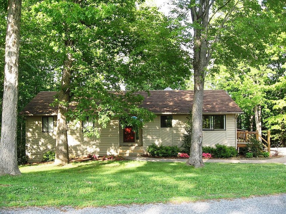 1st image of 204 Sherwood Dr