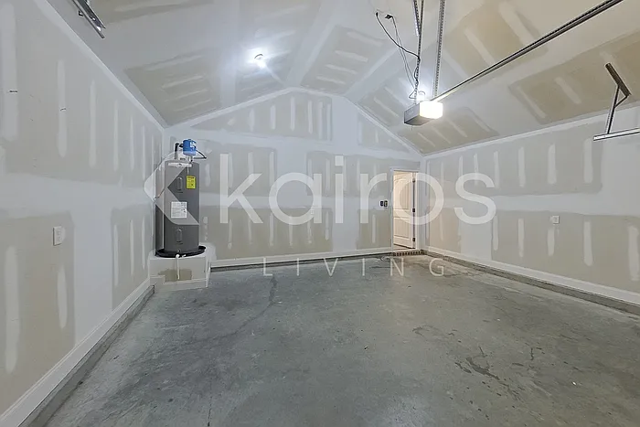 228 Western Red Cedar Dr — Photo 24