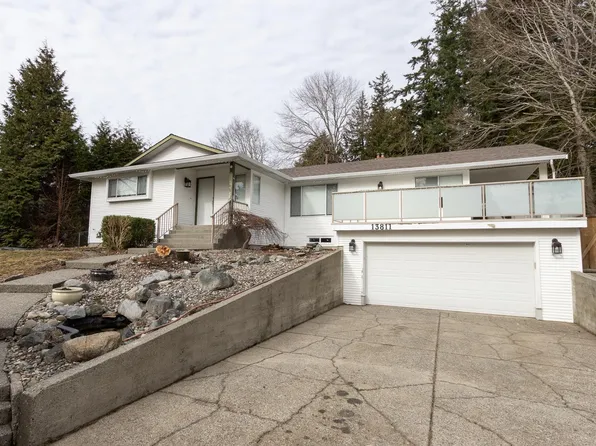 13811 17th Ave, Surrey, BC V4A 7C2