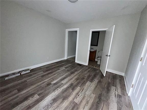 5th image of 2300 Valence St #101