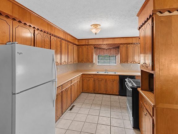 5th image of 7739 Greenbriar Rd