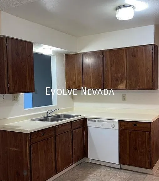 6675 Peppermint Dr — Photo 8