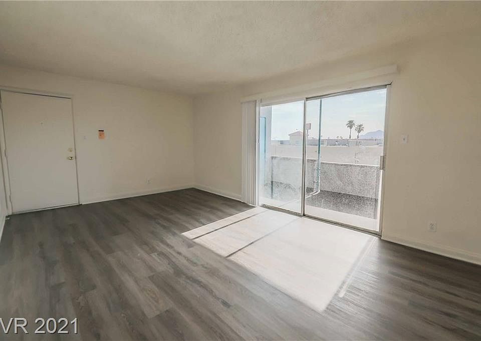 1st image of 229 Flower Ave #B