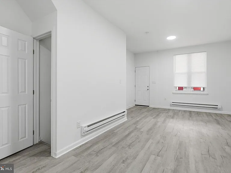 5715 Malcolm St — Photo 14