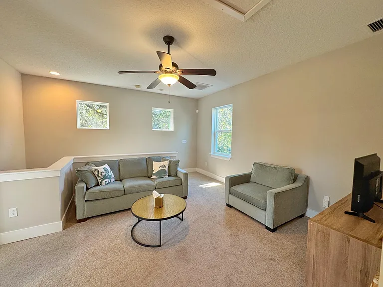 2523 Oleander St — Photo 38