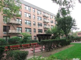 5 Birchwood Ct APT 3L, Mineola, NY 11501