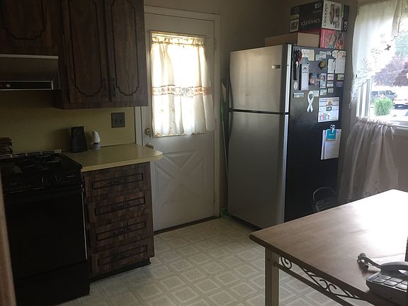 5th image of 211 Jumel Ln