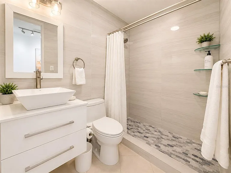 1035 Ashford Ave #802 — Photo 15