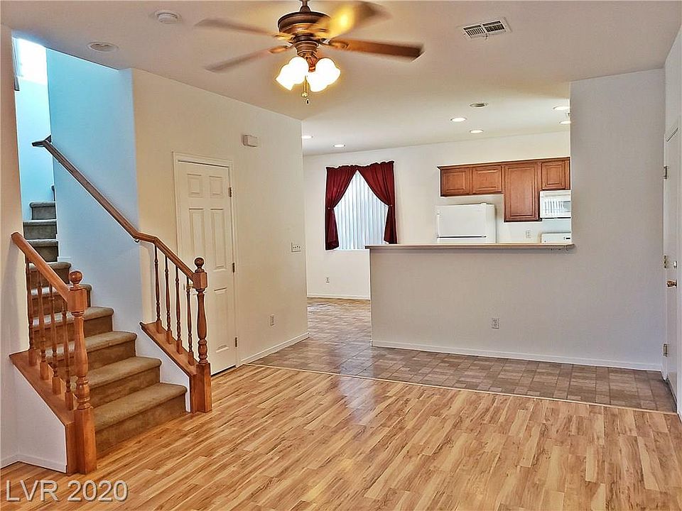 1st image of 9805 Fountain Walk Ave