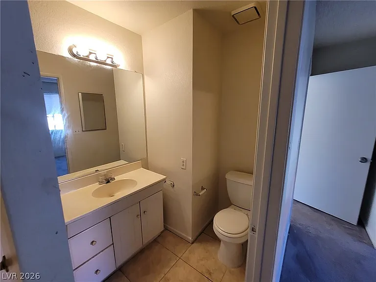4300 N Lamont St #232 — Photo 3