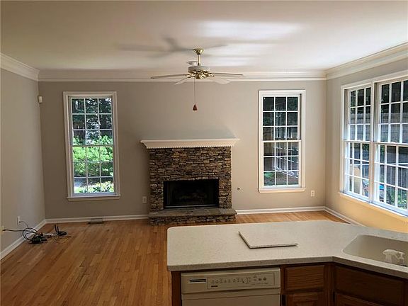 3rd image of 1078 Grand Oaks Gln