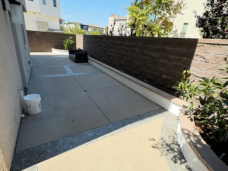 16251 Camden Cir — Photo 6