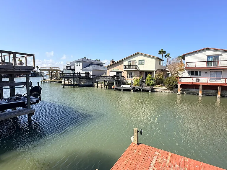 13806 Primavera Dr — Photo 37