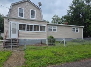 2 S Dover Ave, Somerset, NJ 08873