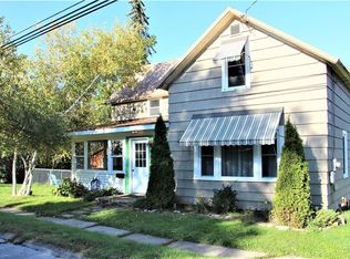 33 High St, Alexandria Bay, NY 13607