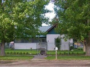 117 E C St, Shoshone, ID 83352