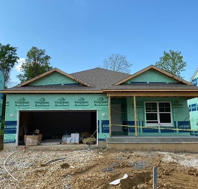 1st image of 115 River Heights Dr
