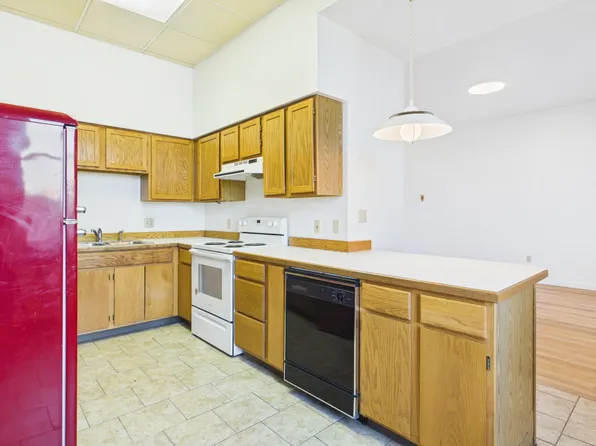 1000 Fountain Terrace Dr Unit 302, Lewistown, MT 59457