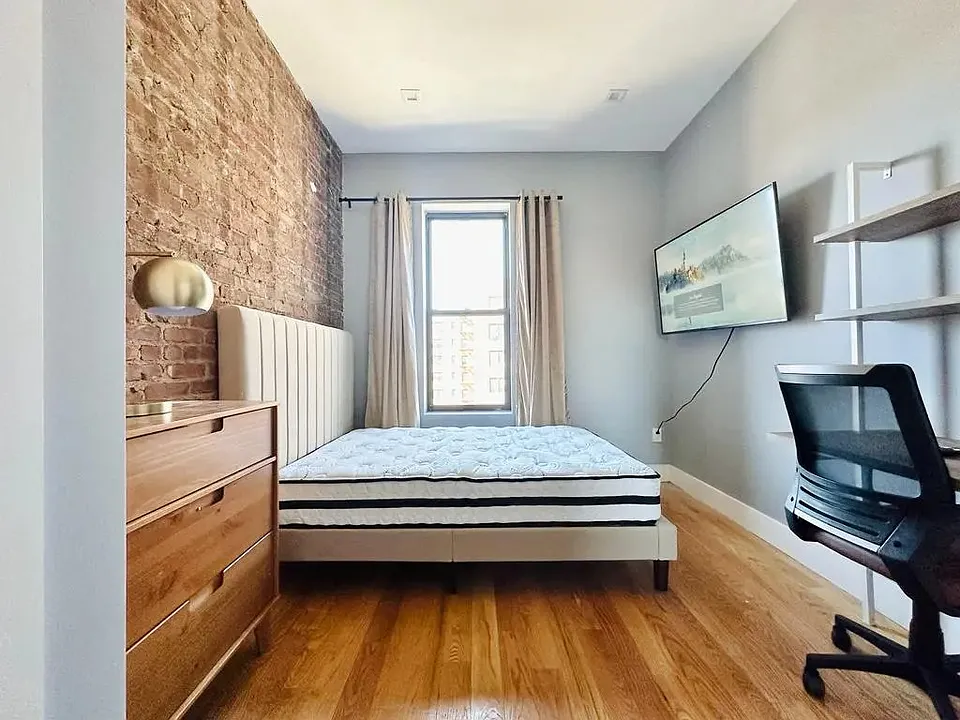 33 Lenox Rd #4B-149