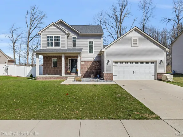 730 Forest Ln, Dundee, MI 48131