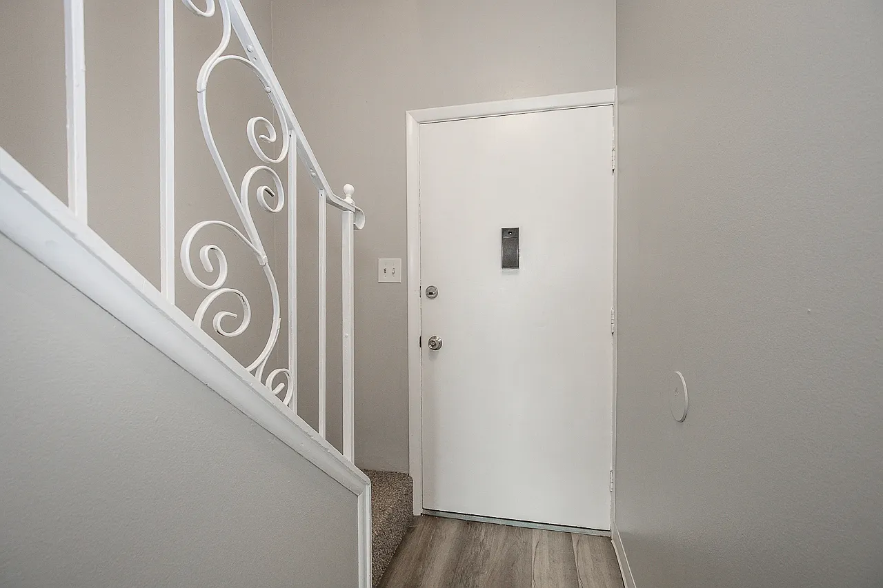 38285 North Ln. APT L208 — Photo 4
