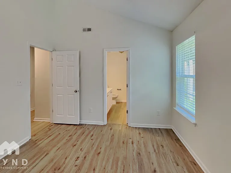 1848 Mission Oaks St — Photo 11