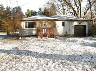 2933 E Ashby Rd, Midland, MI 48640