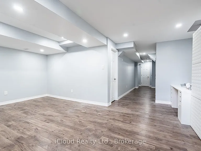 113 Echovalley Dr — Photo 12