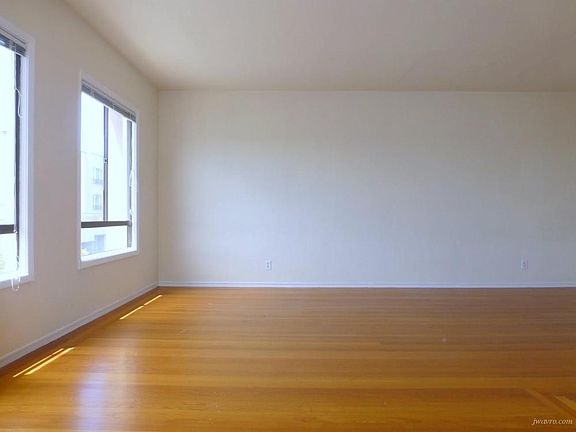 5th image of 70 Terra Vista Ave #D13