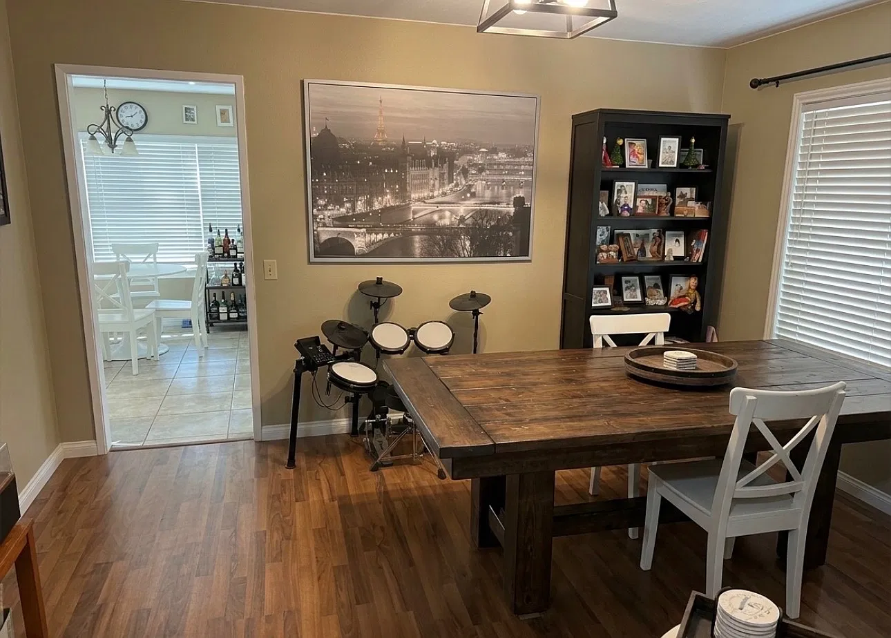 4 bed, 2774 sqft, $5,500 — Photo 4