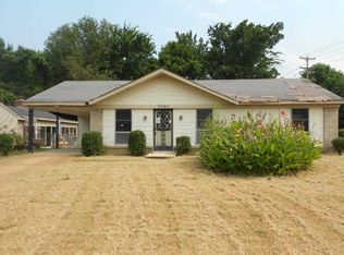 1064 Western Park Dr, Memphis, TN 38109