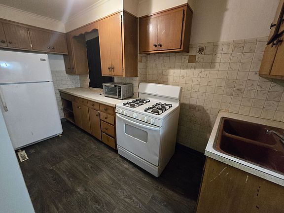 4th image of 1800 George St #1