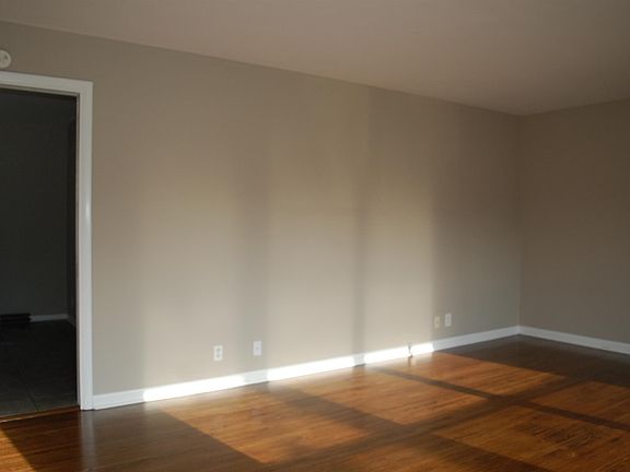 5th image of 665 Shelton Ct