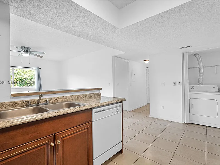 3680 N 56th Ave #806 — Photo 5