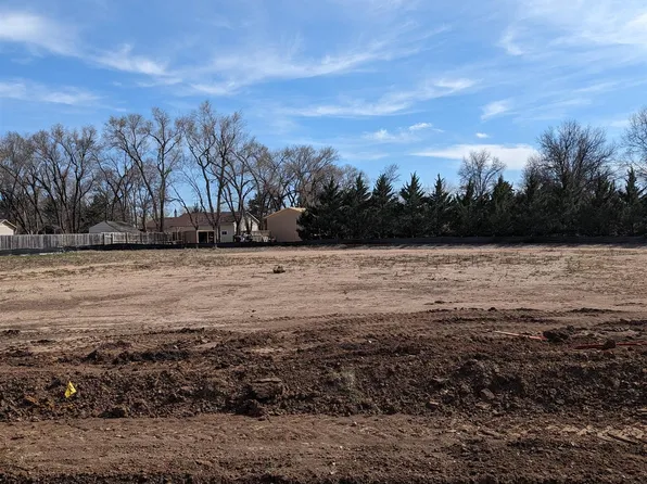 720 N Cedar Downs Cir, Wichita, KS 67235
