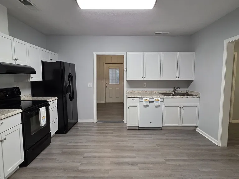 499 Central Ave — Photo 9