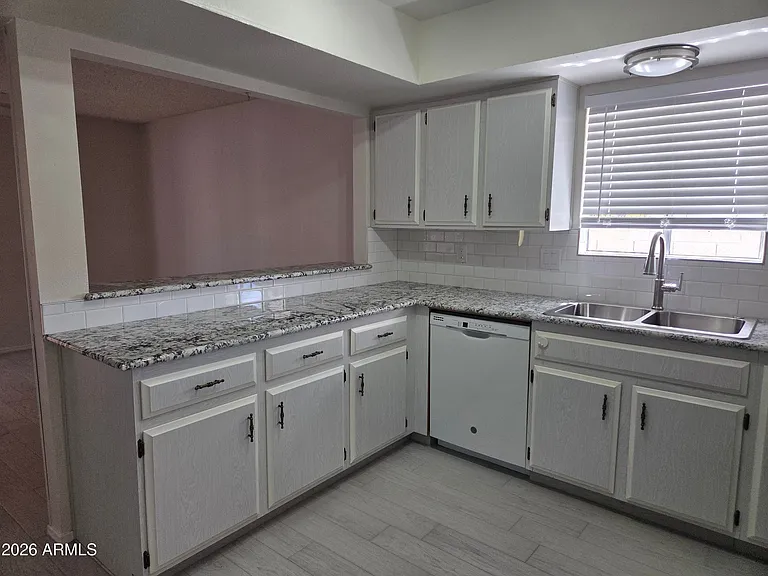 10214 E Watford Way — Photo 6