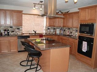2103 Meadow Pkwy N, League City, TX 77573
