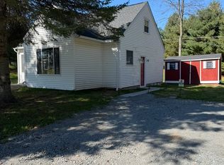 183 White Mills Rd, Honesdale, PA 18431