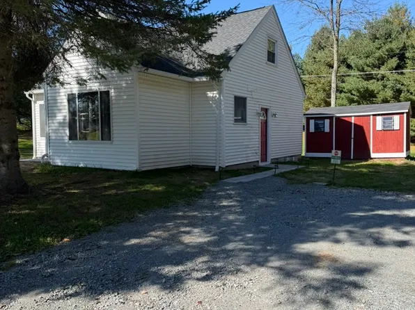 183 White Mills Rd, Honesdale, PA 18431