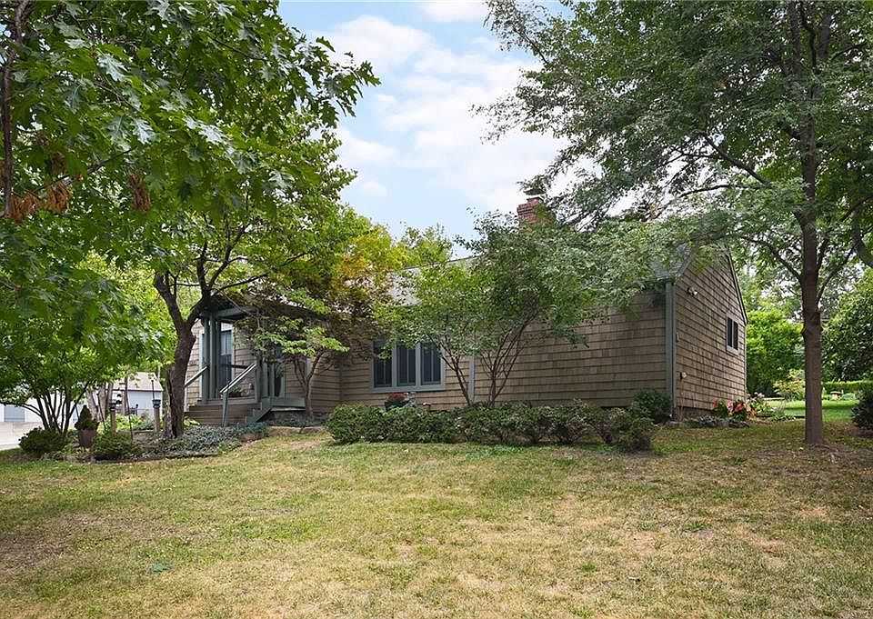 1st image of 8501 Riley St