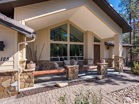 4th image of 2125 Lone Oak Way