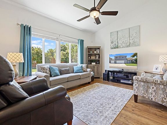 3rd image of 4628 New Hope Ln