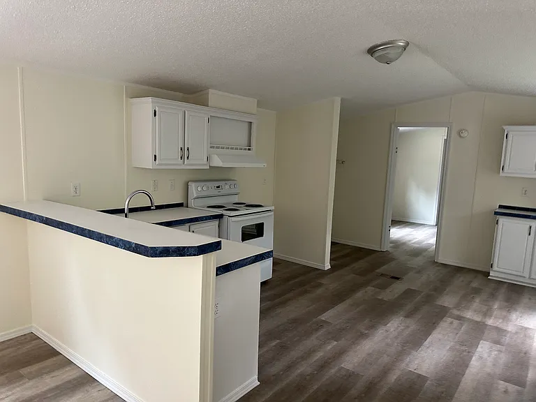 140 Baywood Trl — Photo 16